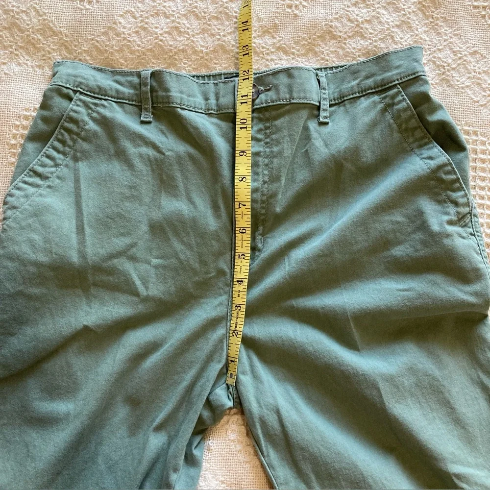 G.H. Bass & Co. Women’s Chino Pants Size 8 Green - Picture 6 of 11
